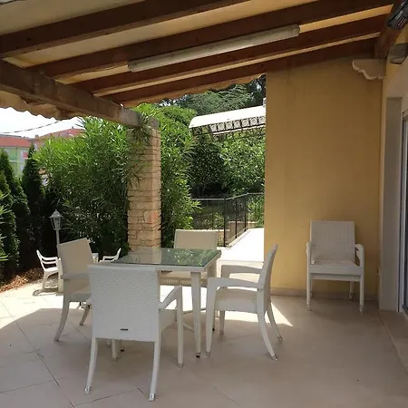 Holiday Mirna Luka بيت للعطل